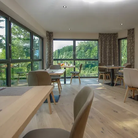 Christine Aparthotel 4*